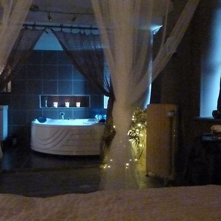 Francorchamps Guest House, Chambres Avec Ou Sans Jacuzzi Malmedy Rom bilde
